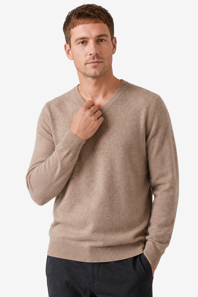 VALERIQUE | Pull Homme en Laine Mérinos à Col V – Maille de Classique