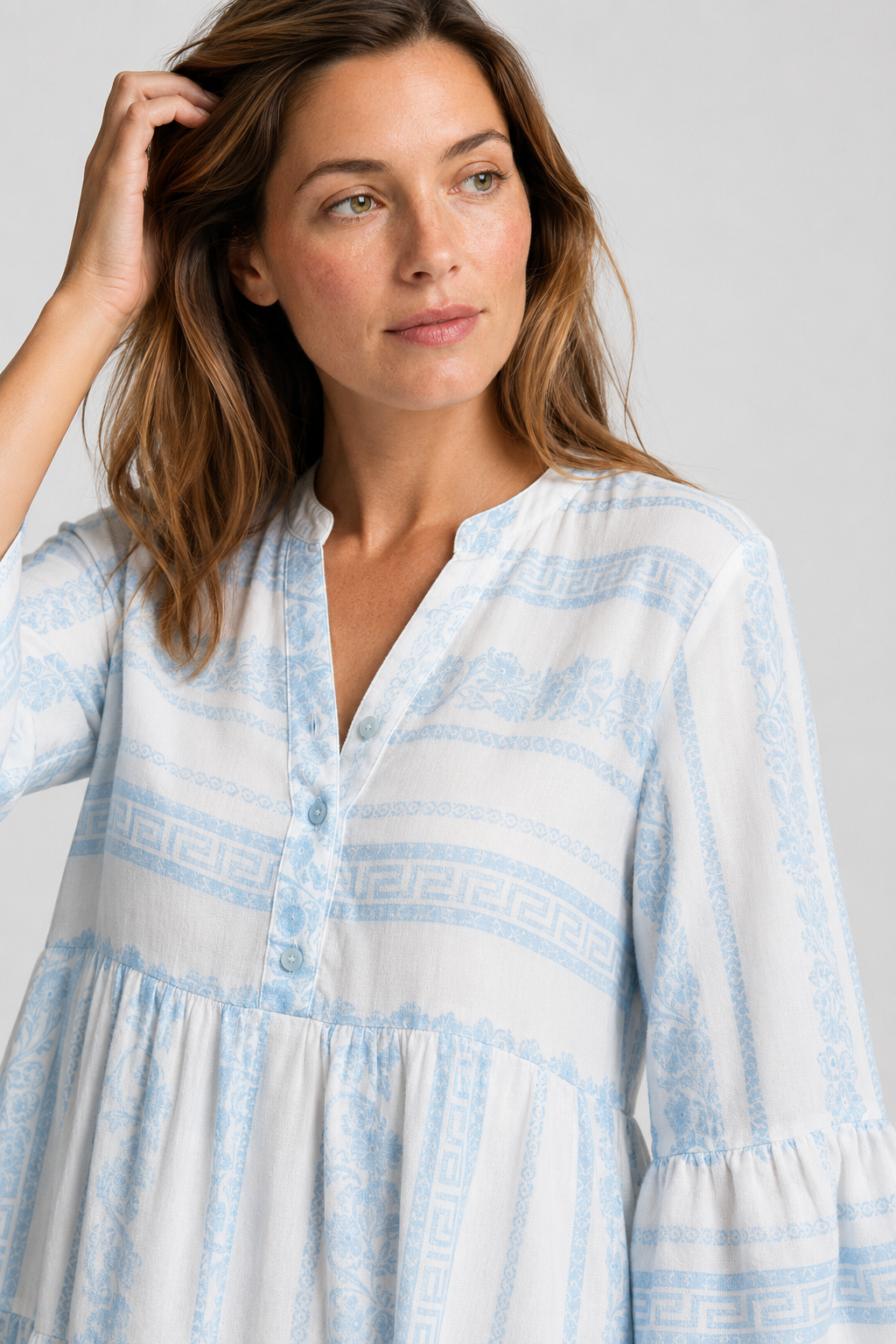VALERIQUE | Robe Midi Ample pour Femme – Col V et Boutonnée