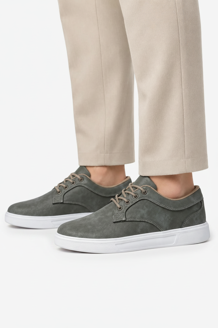 VALERIQUE | Homme baskets basses vert olive à lacets avec semelle blanche style minimaliste pour usage quotidien