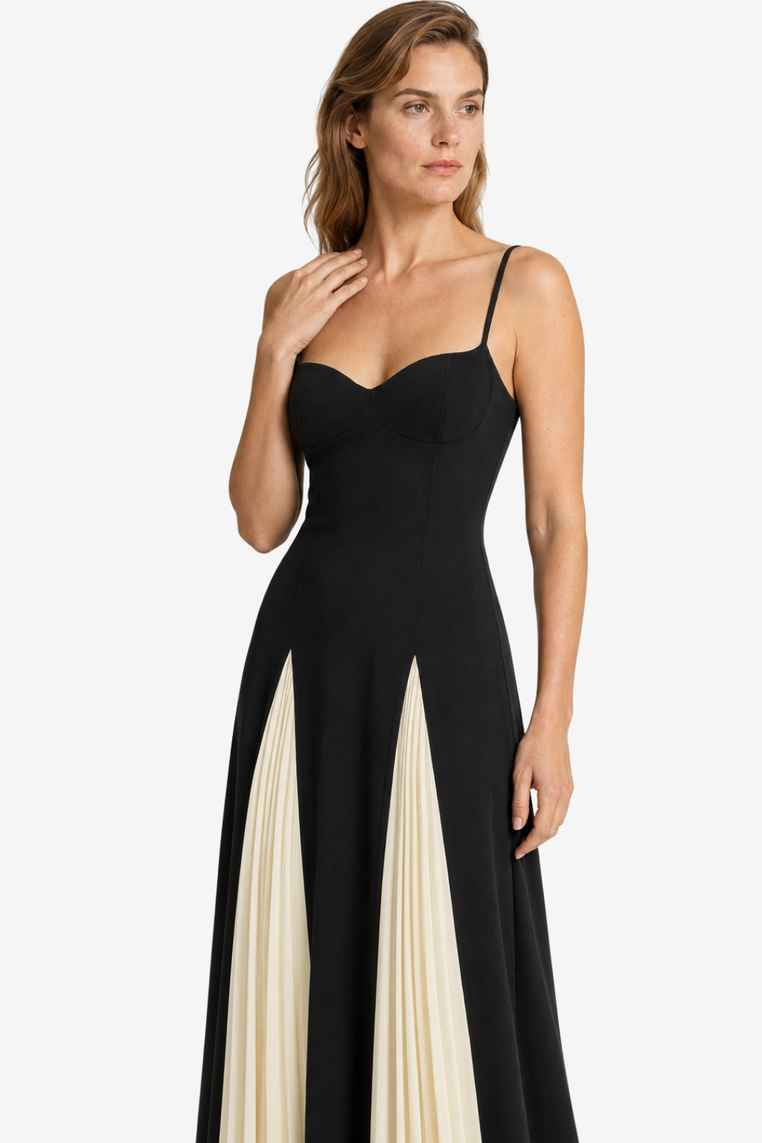 VALERIQUE | Femme Robe longue à fines bretelles coupe ajustée détail plissé style fluide
