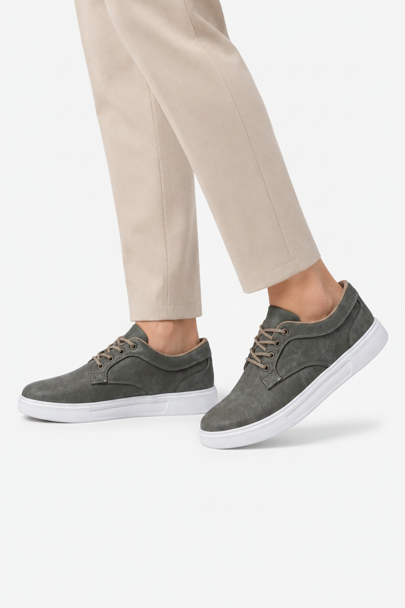 VALERIQUE | Homme baskets basses vert olive à lacets avec semelle blanche style minimaliste pour usage quotidien