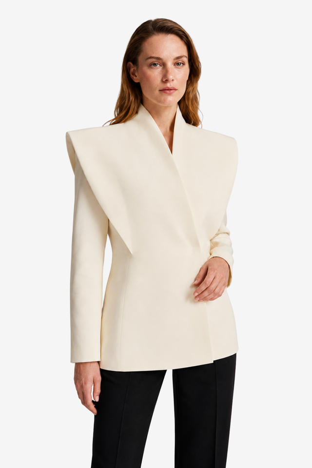 VALERIQUE | Blazer pour femme à épaules structurées – Coupe cintrée avec larges revers croisés