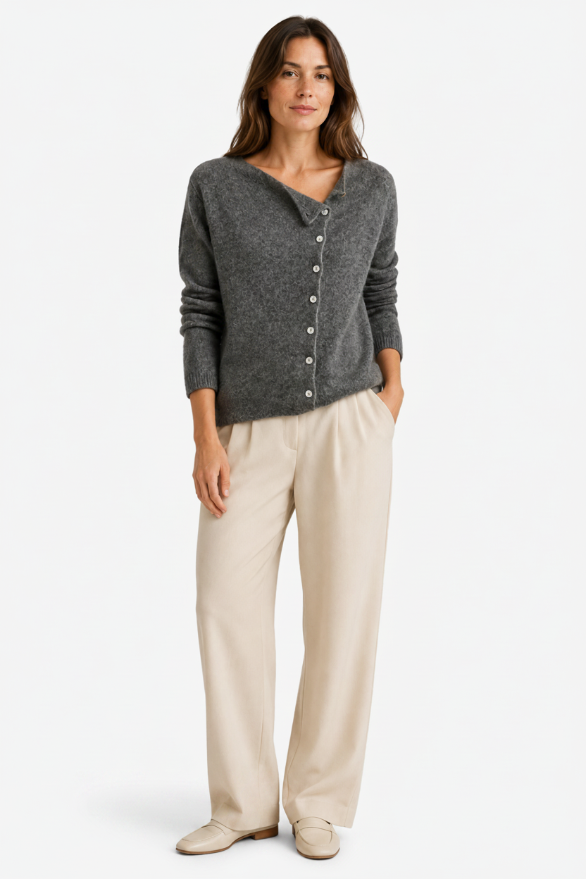 VALERIQUE | Cardigan Boutonné pour Femme – Encolure Asymétrique Maille Décontractée