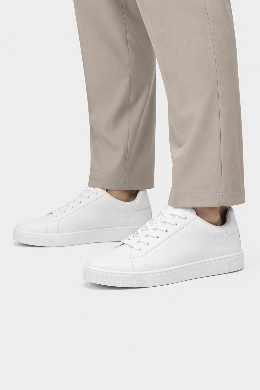 VALERIQUE | Baskets Basses Blanches à Lacets avec Détail Vert – Style Minimaliste