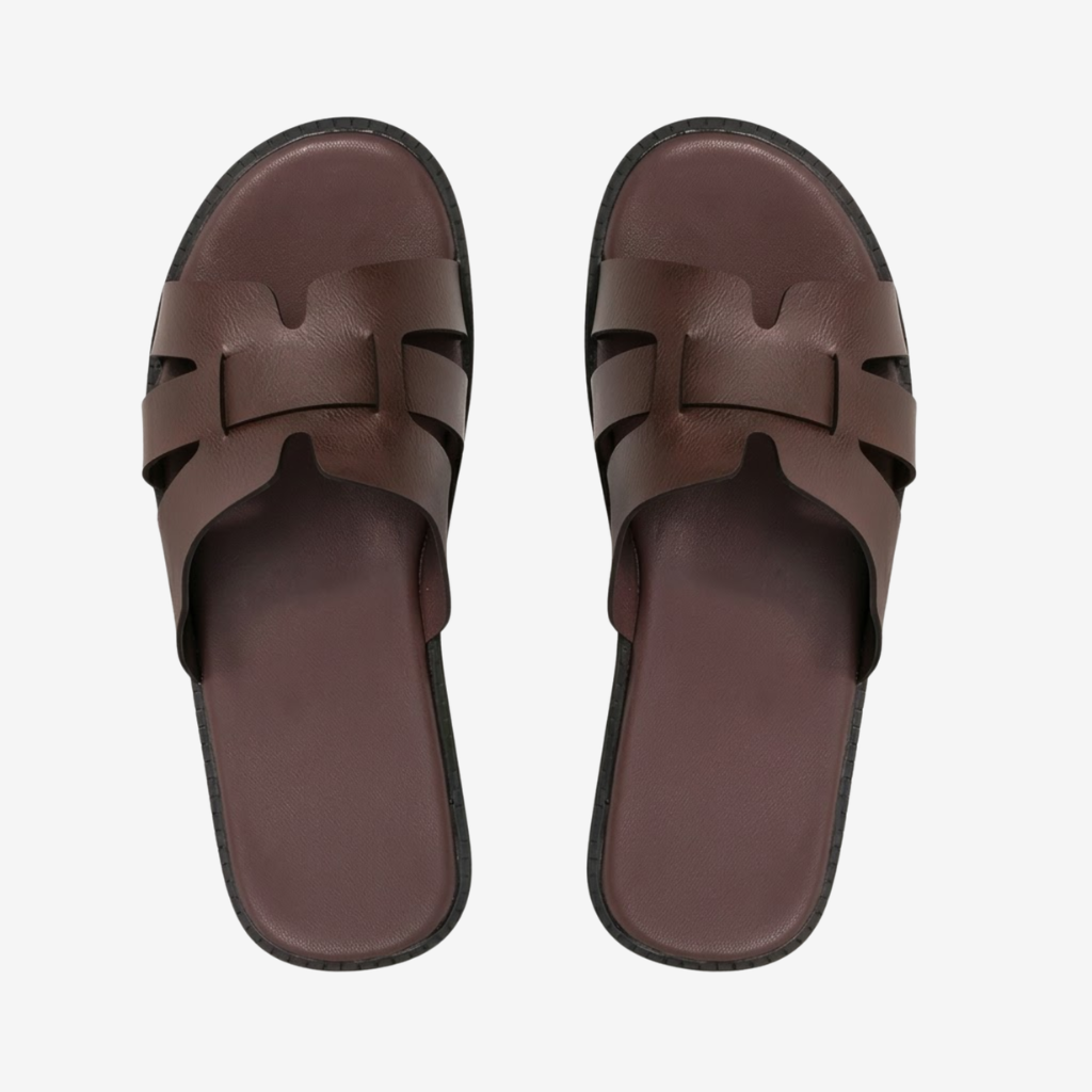 VALERIQUE | Sandales plates marron à enfiler en similicuir