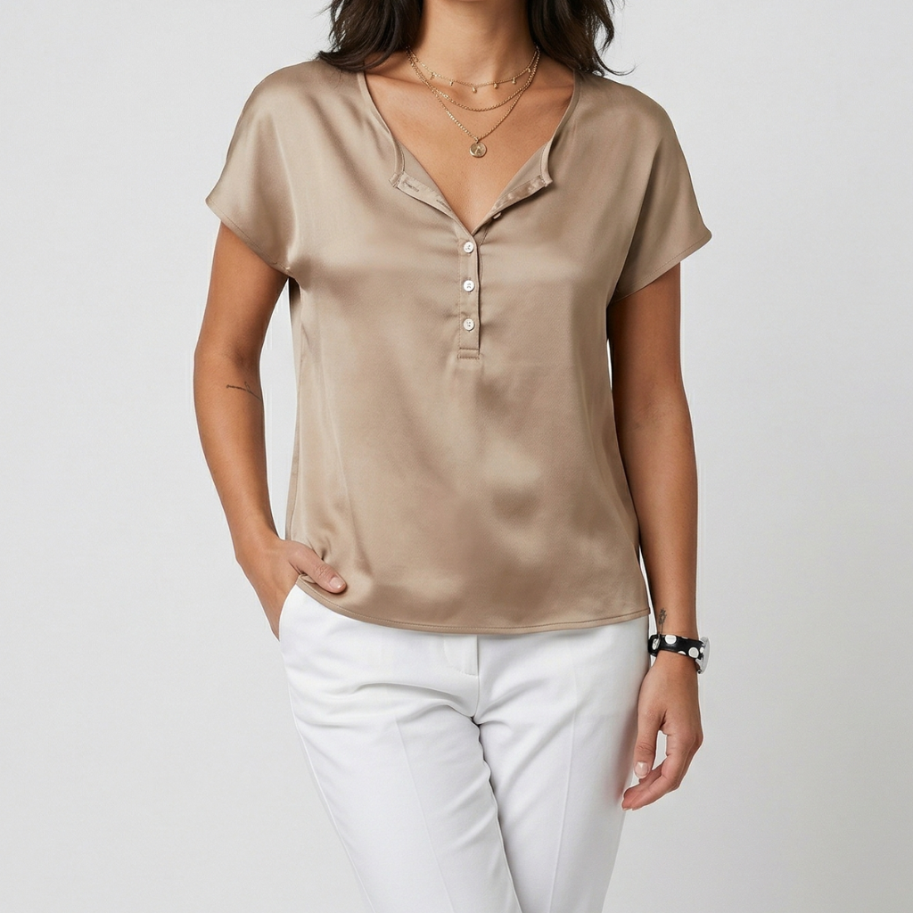 VALERIQUE | Femme blouse satinée à manches courtes avec col ouvert et patte boutonnée pour usage quotidien