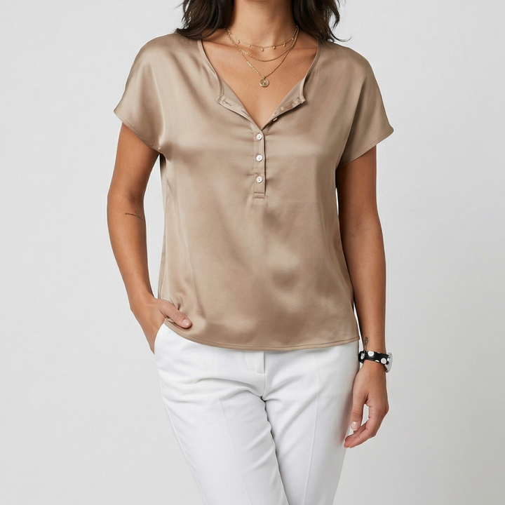 VALERIQUE | Femme blouse satinée à manches courtes avec col ouvert et patte boutonnée pour usage quotidien
