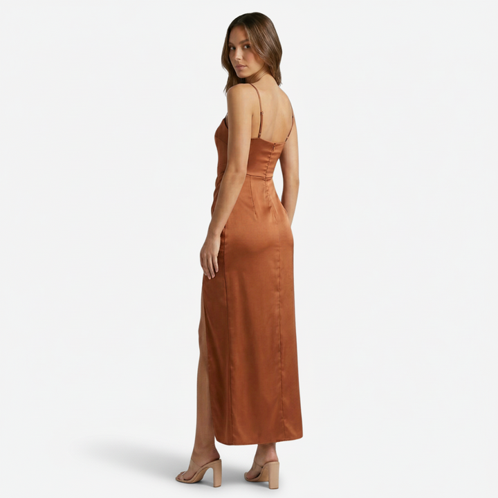 VALERIQUE | Femme Robe longue à fines bretelles coupe ajustée fente latérale style fluide