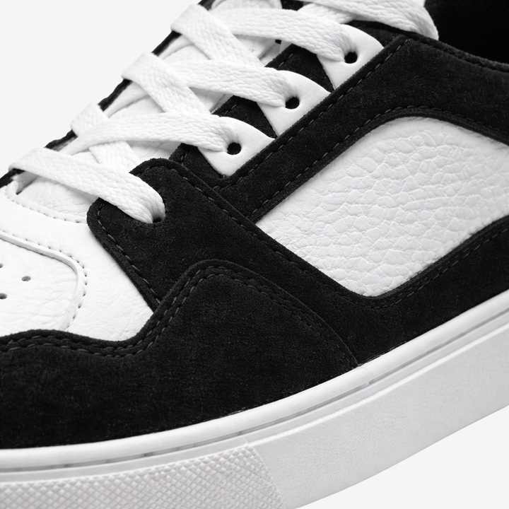 VALERIQUE | Baskets Bicolores Noir et Blanc à Lacets – Design Urbain Structuré