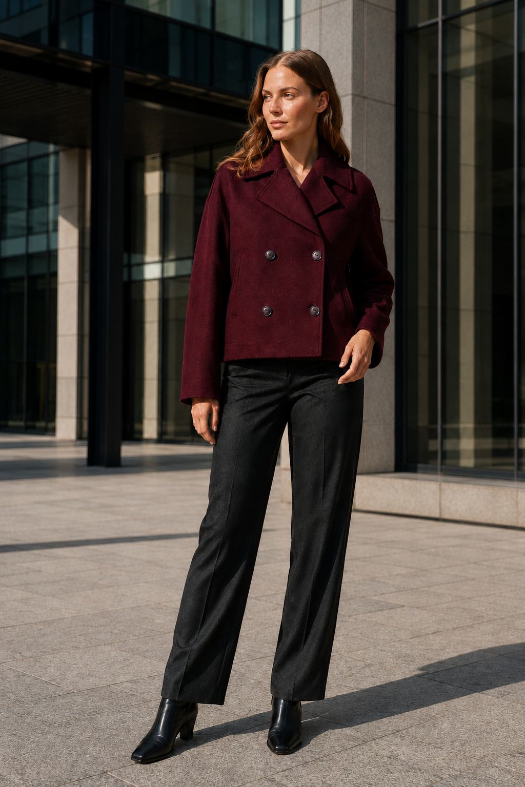 VALERIQUE | Veste courte à double boutonnage pour femme – Col à revers et poches latérales