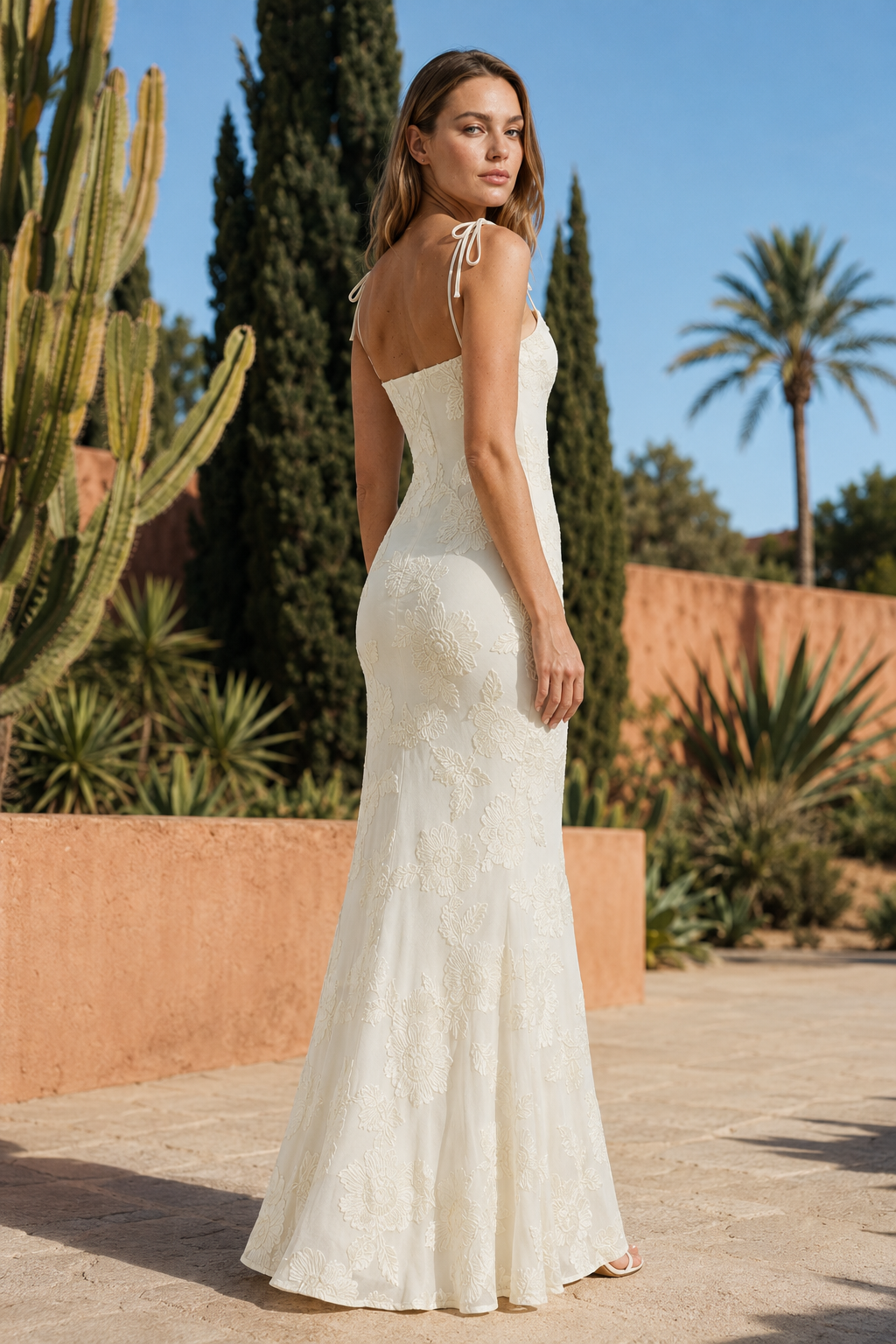 VALERIQUE | Robe Longue Ajustée à Fleurs en Coton Léger pour Femme – Bretelles à Nouer