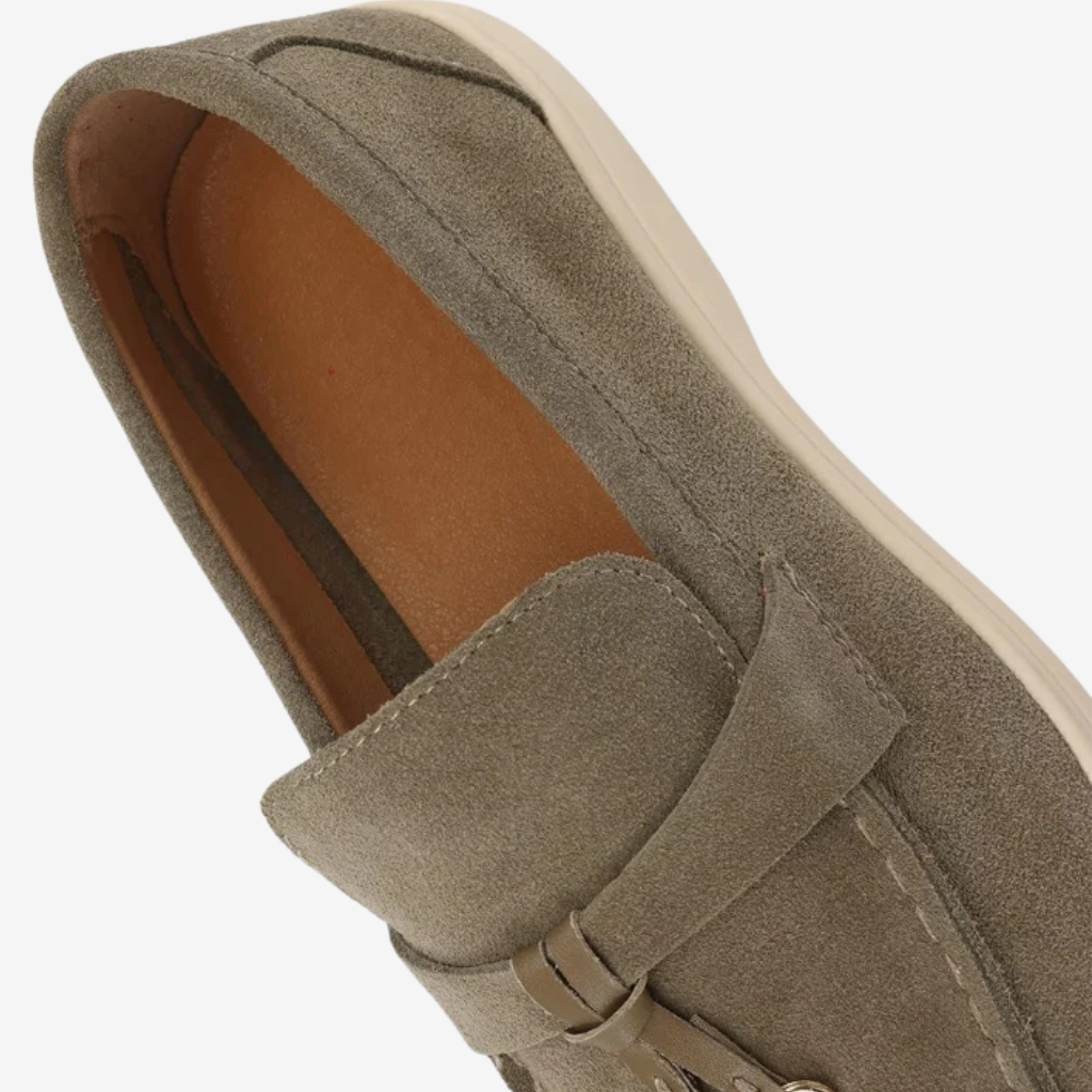 VALERIQUE | Homme Mocassins en suédine détail métal style élégant