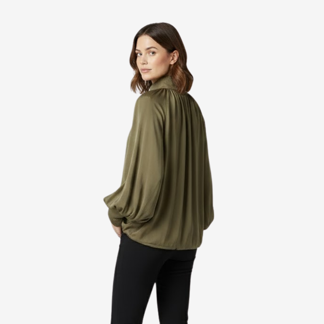 VALERIQUE | Blouse à Revers Plissés pour Femme – Élégance Fluide