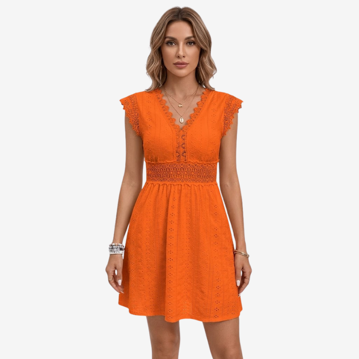 VALERIQUE | Robe Courte Brodée en Coton Léger pour Femme – Col V et Dentelle