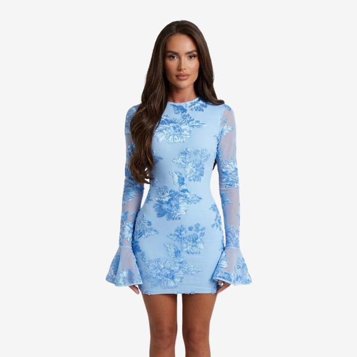 VALERIQUE | Robe Courte Ajustée en Dentelle pour Femme – Manches Évasées