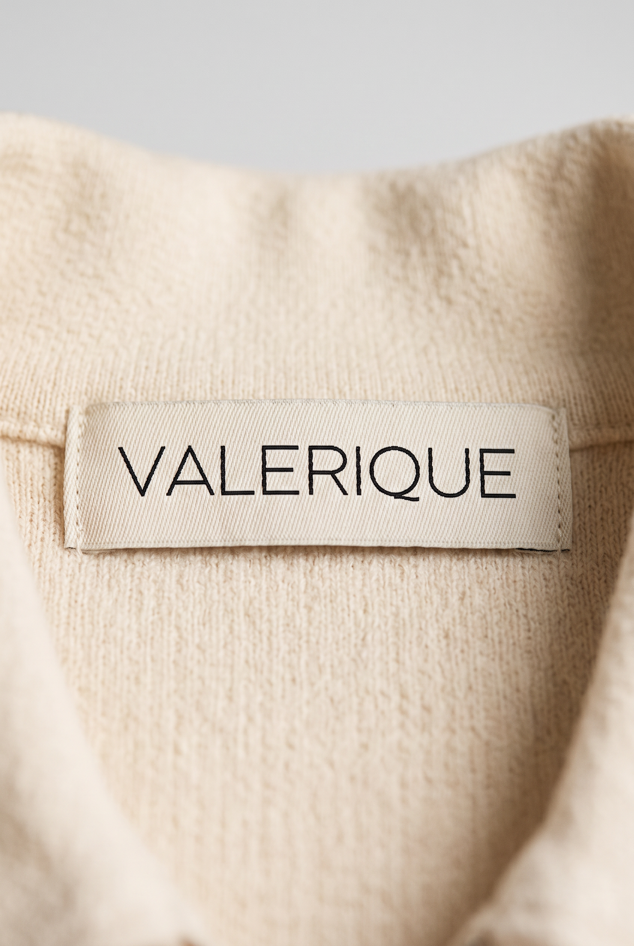 VALERIQUE-AI label