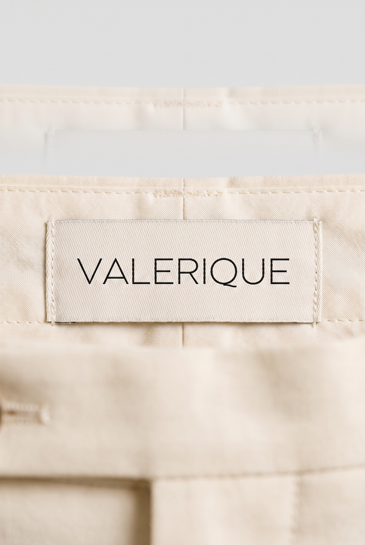 VALERIQUE-AI label