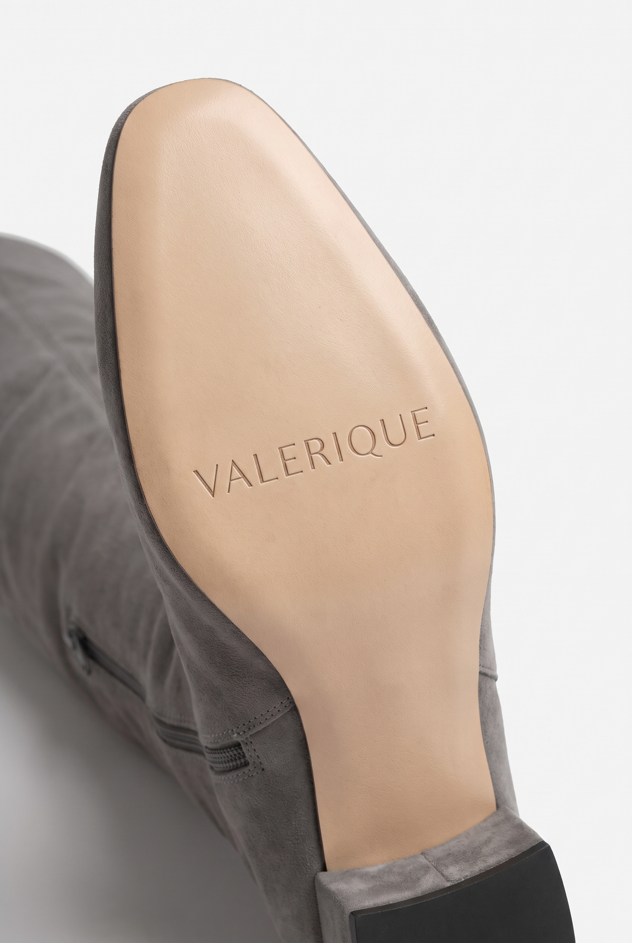 VALERIQUE-AI label